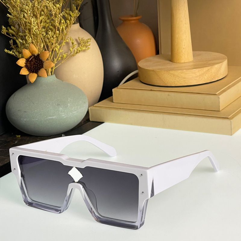 Louis Vuitton Cyclone Sunglasses TransparentLouis Vuitton Cyclone Sunglasses  Transparent - OFour