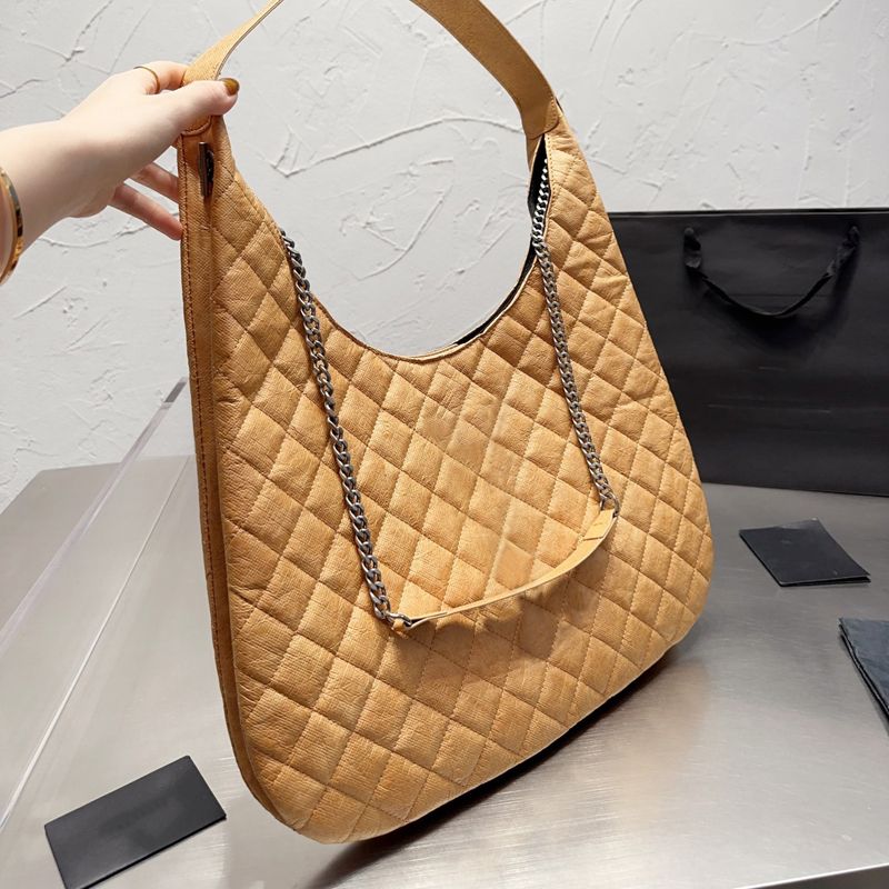 Sac beige + poussière