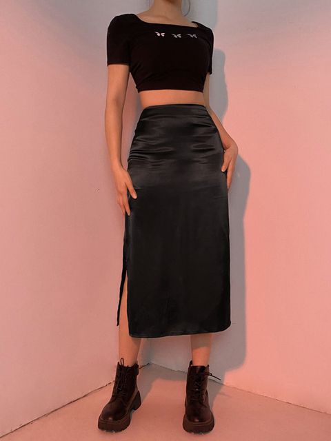 黒いスカート