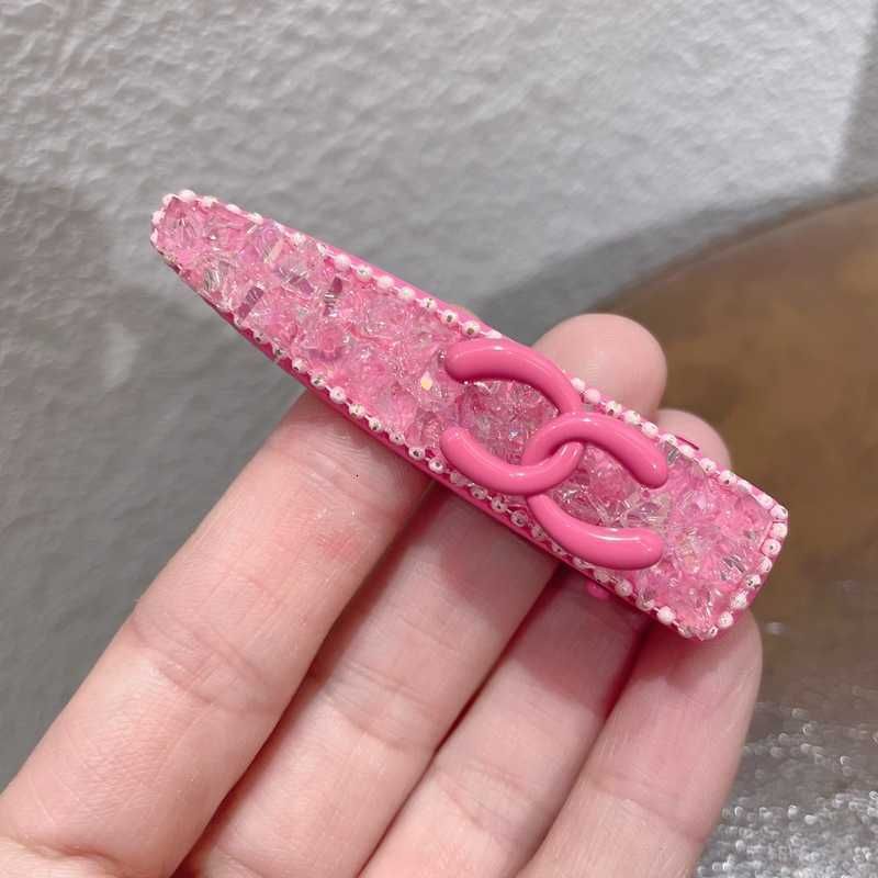 grampo de cabelo com letras de cristal vermelho rosa (6cm)