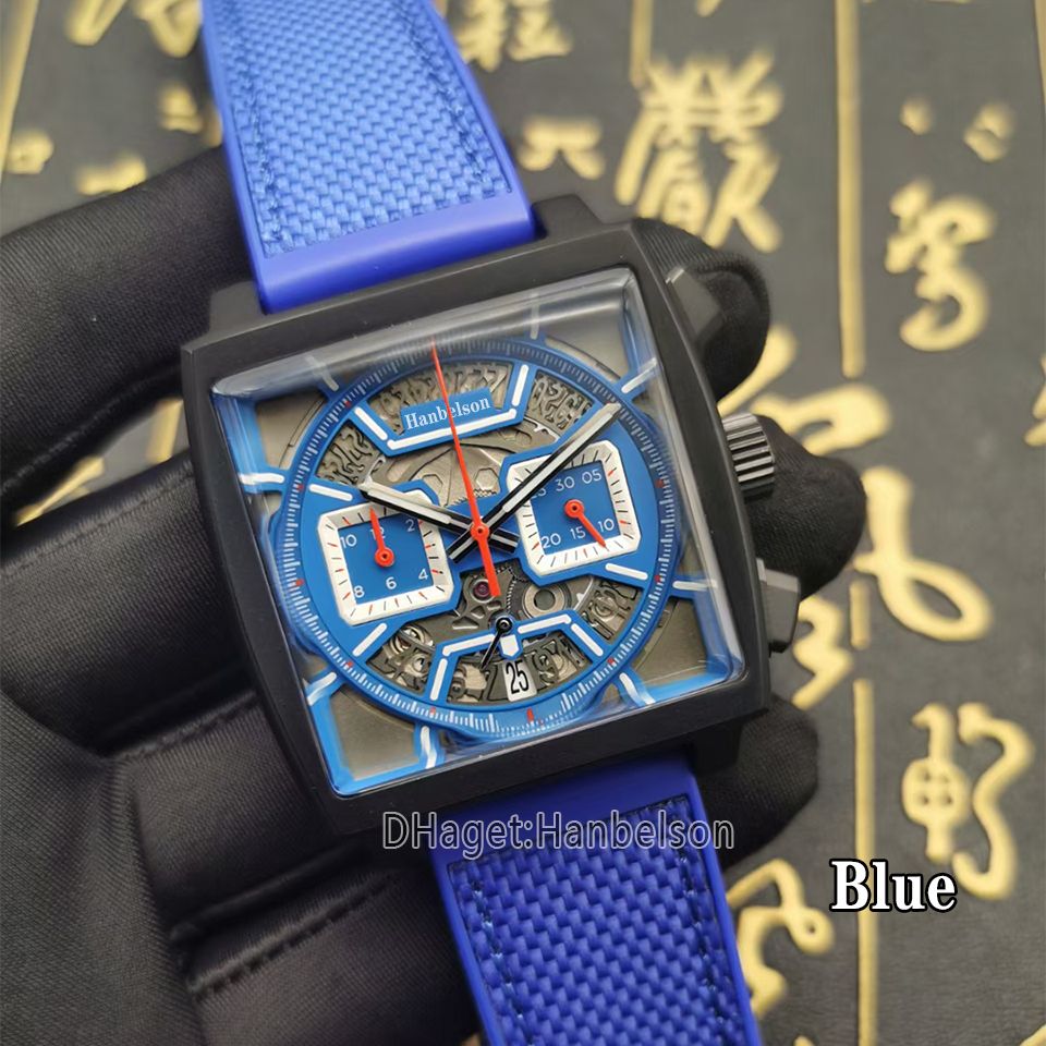 24. Boîtier noir bracelet en caoutchouc bleu