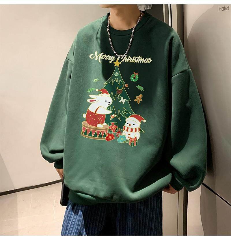 Yeşil sweatshirt adamı