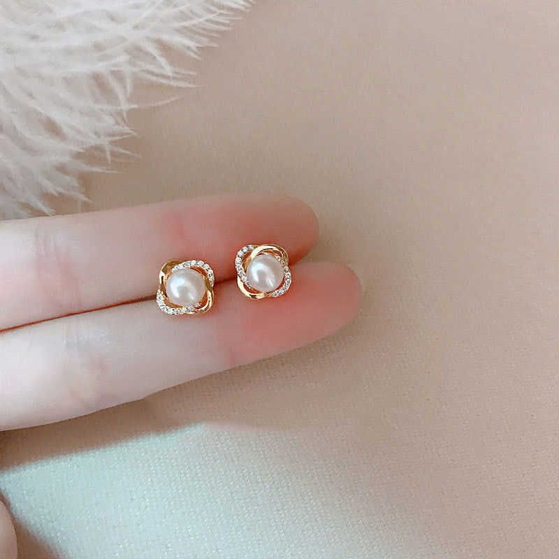 Orecchini di perle con borchie di diamanti (#% 652