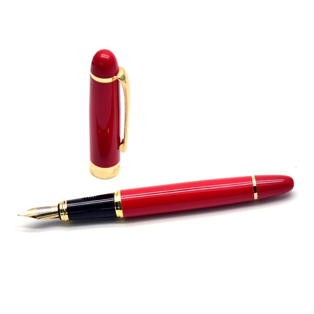 赤いペン