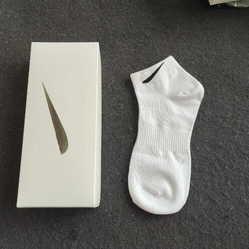 18 Five pairs Short socks