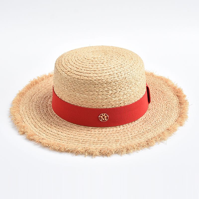 Chapeau de ruban rouge