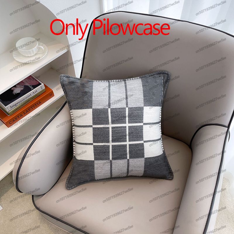 Pillowcase S-grey