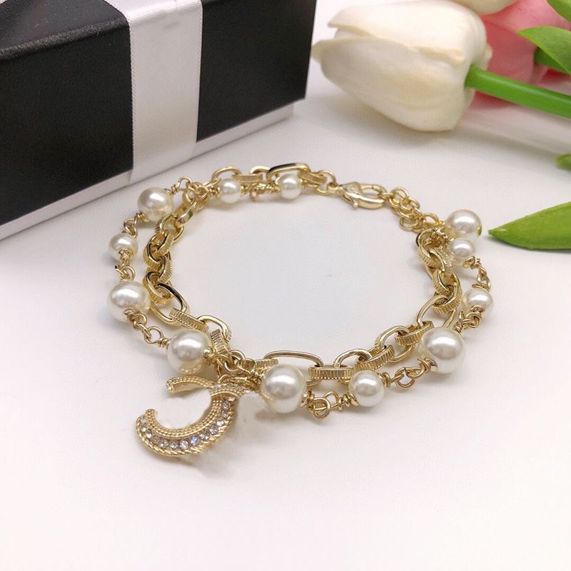 Designer Charm Bracelets Fashion Leather Chain Buckle Bijoux Gold