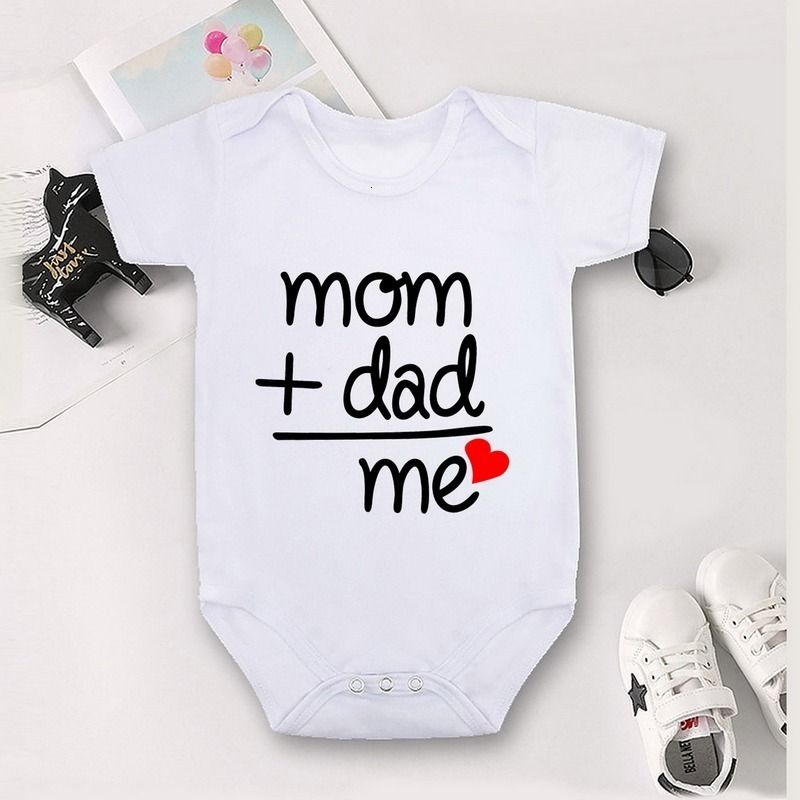 momdadme short white