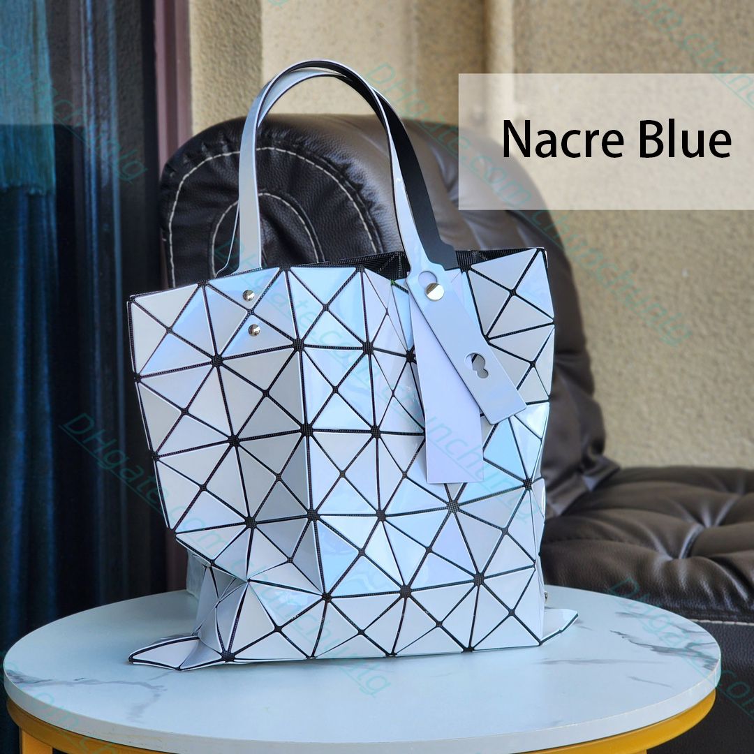 4- Nacre Blue
