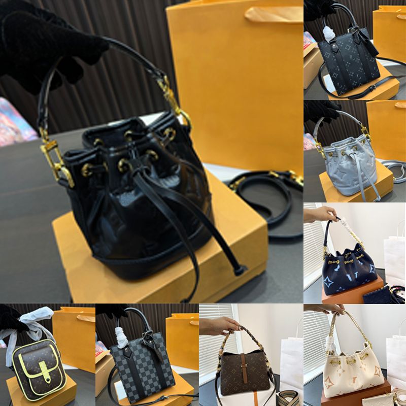 TOP M69000 DAUPHINE DRAGONNE KEY HOLDER M69313 Designer Women Bag