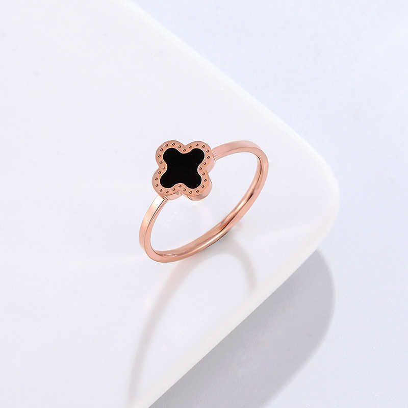 606 Clover Ring