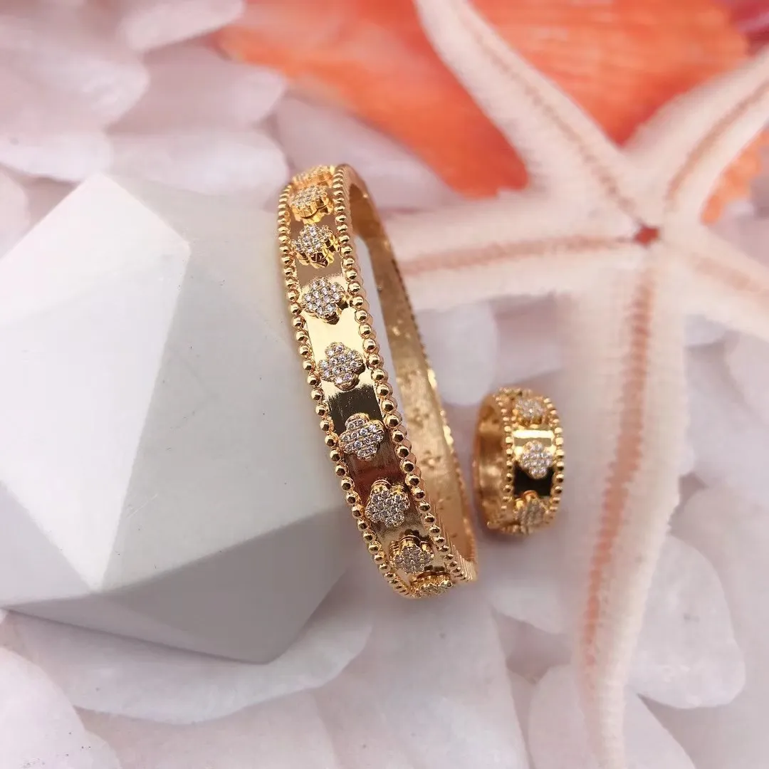 Een bangle+ring