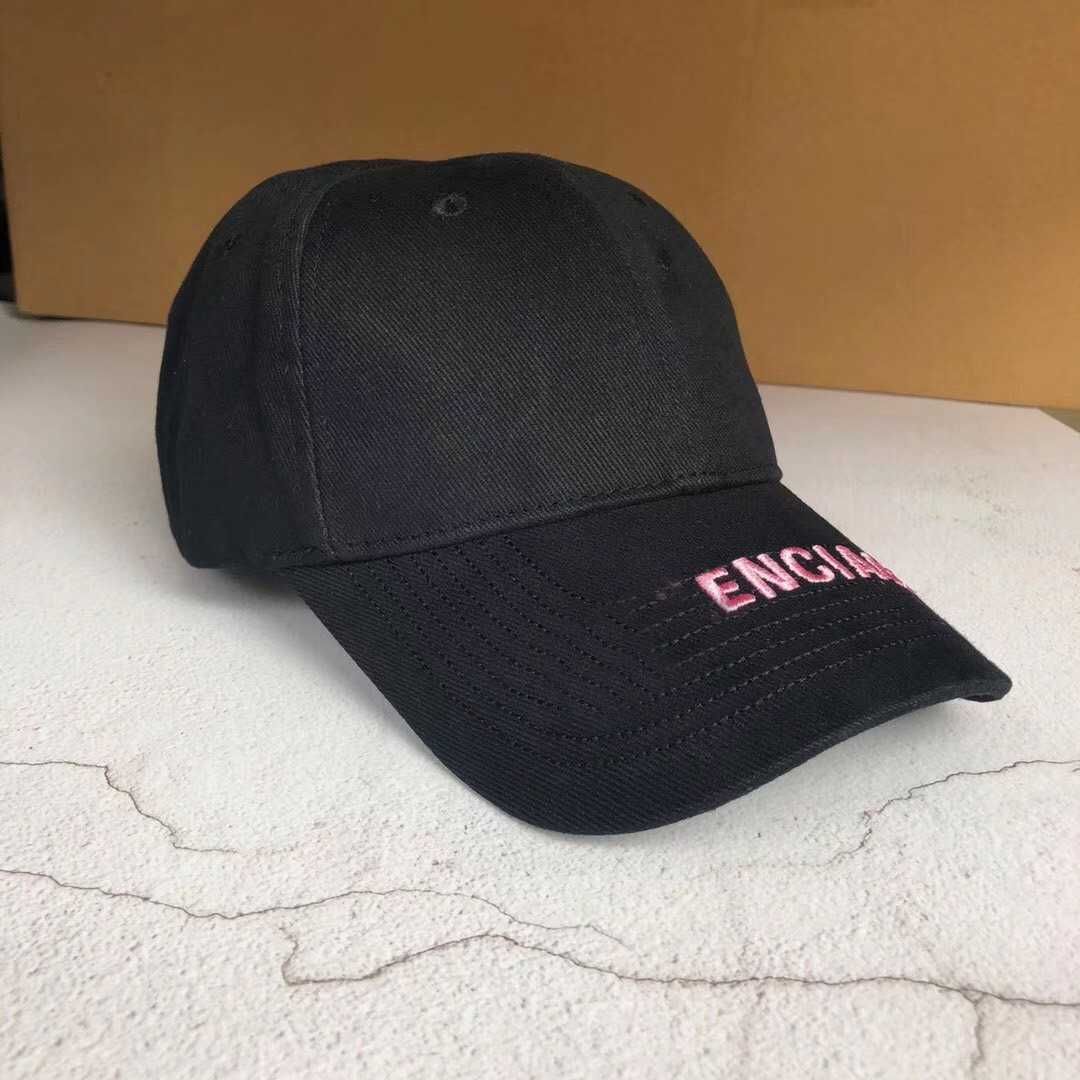 cappello brim rosa