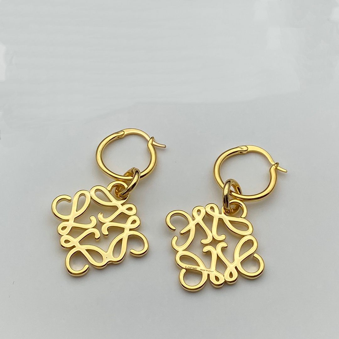 012-35 gold earring