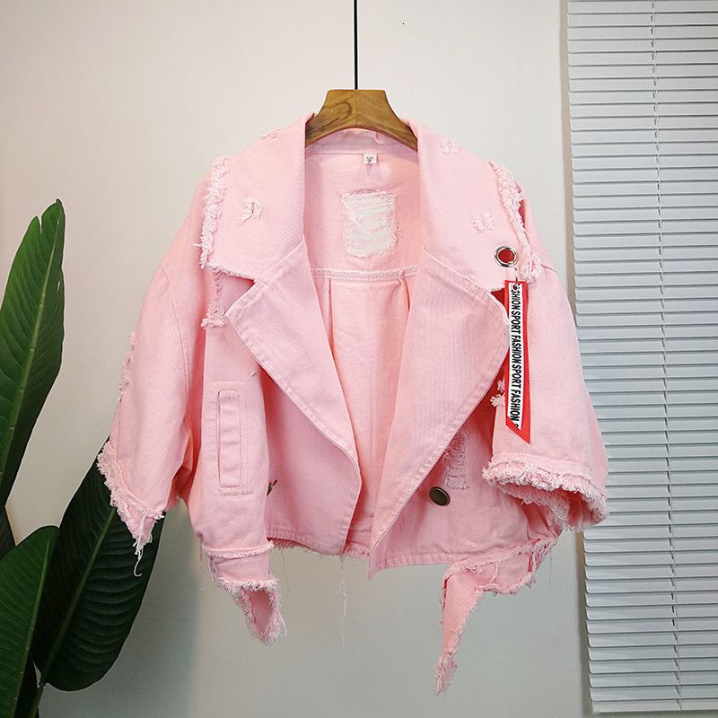 ピンクのコート