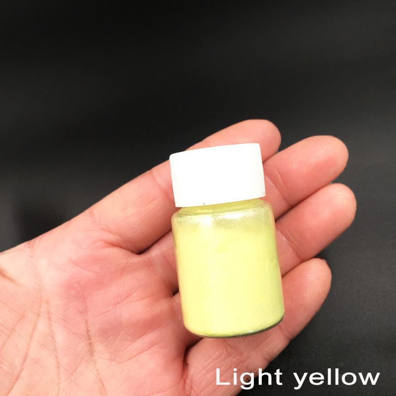 giallo chiaro
