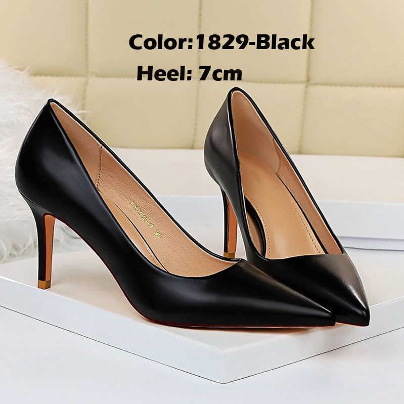 1829 Black