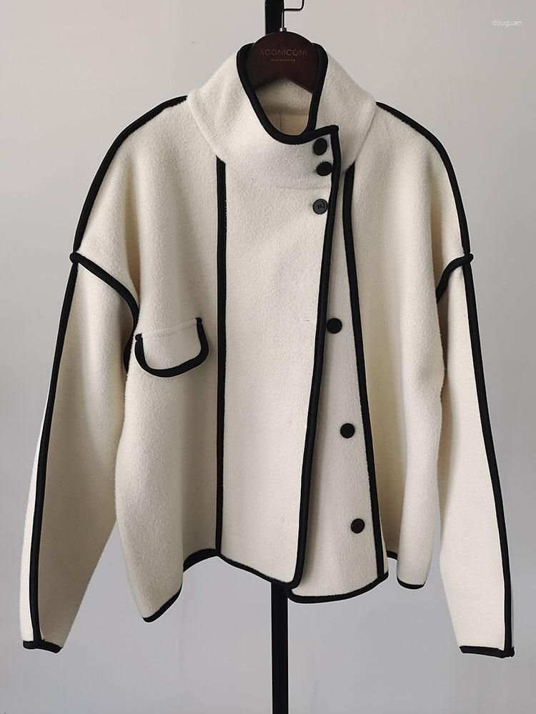 Белое шерстяное пальто