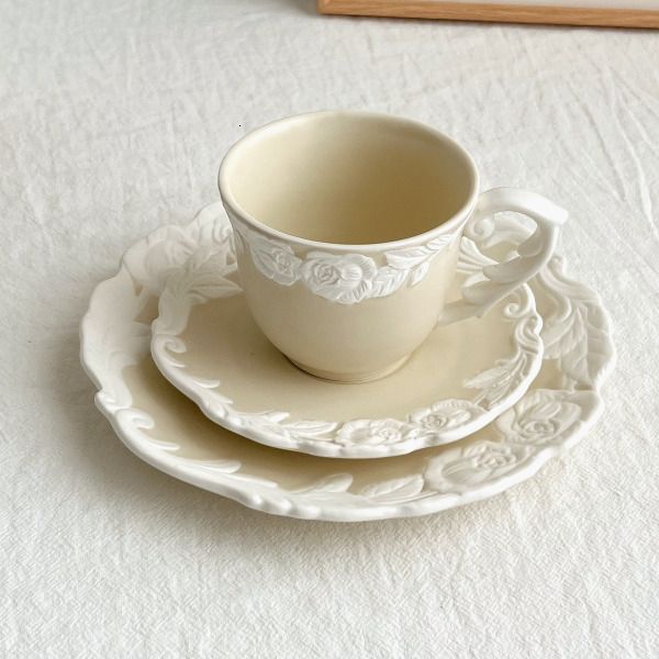 yellow cup plate