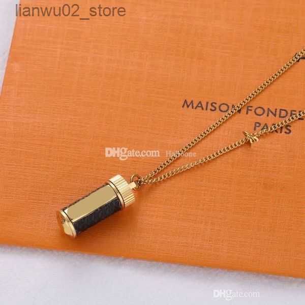 Collier avec logo 8