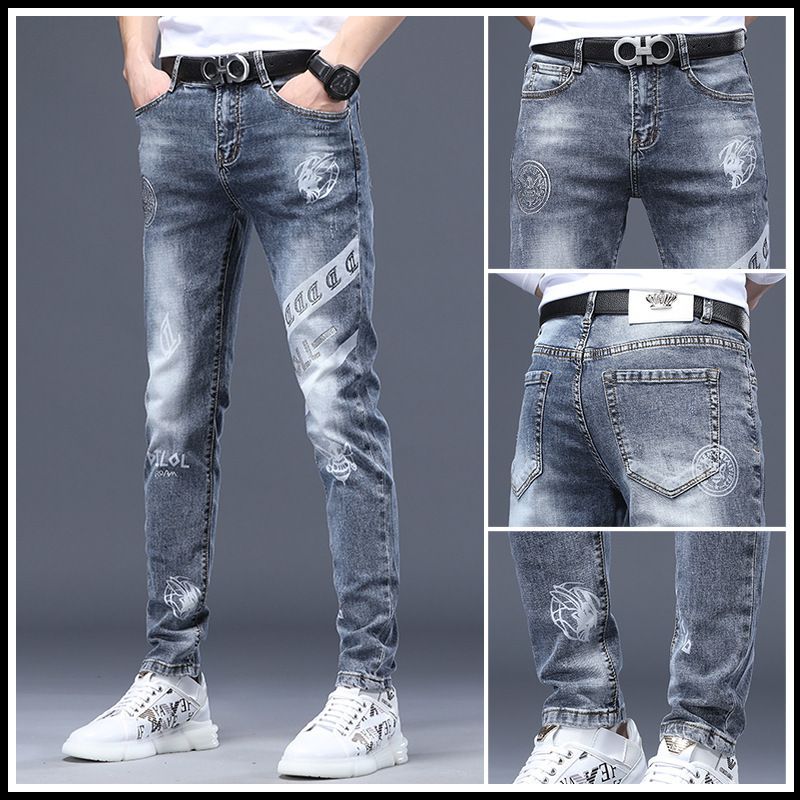 C07 tryckta jeans
