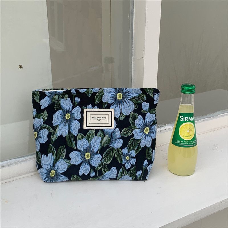 Cosmetic bag