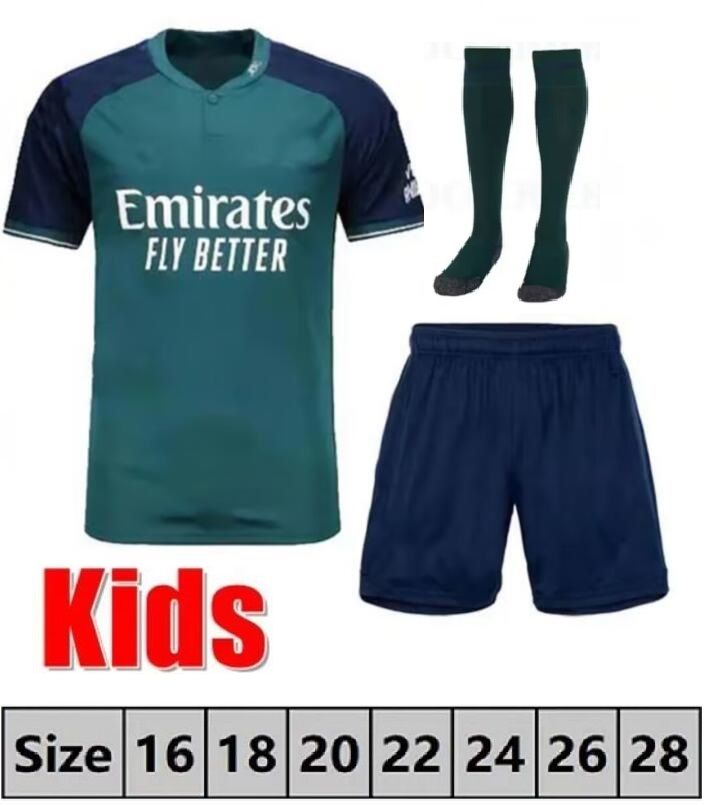 23/24 enfants 3ème+chaussettes