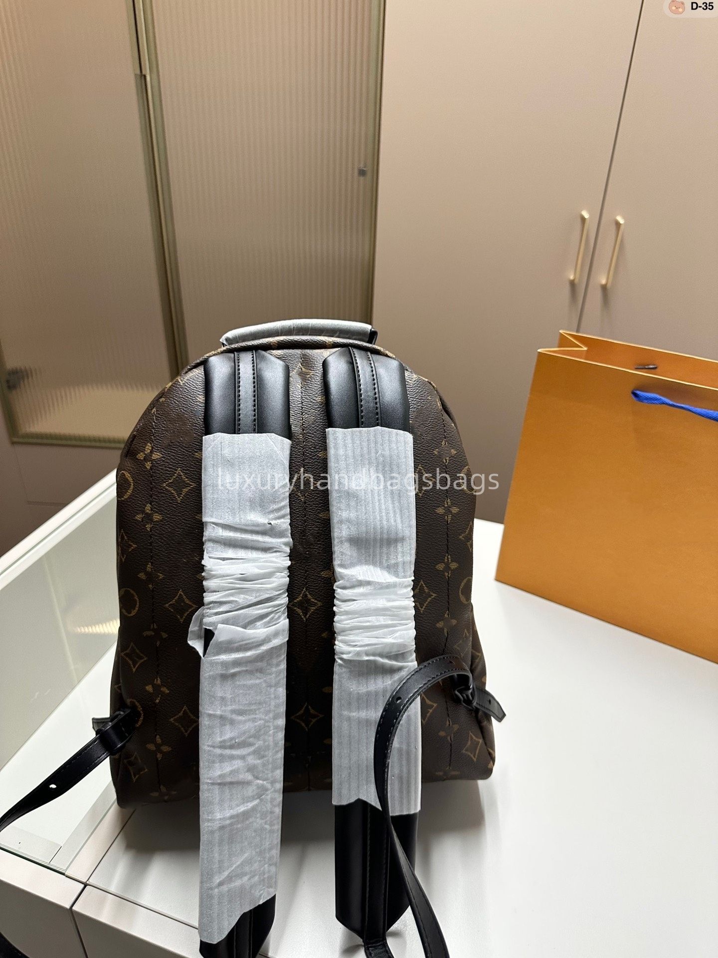 Mens Designer Backpack Monograms Luxury Womens Designer Backpack Rendered  Letter High Quality New Shouler Bag Womens Classic Wallet From  Luxuryhandbagsbags, $70.77