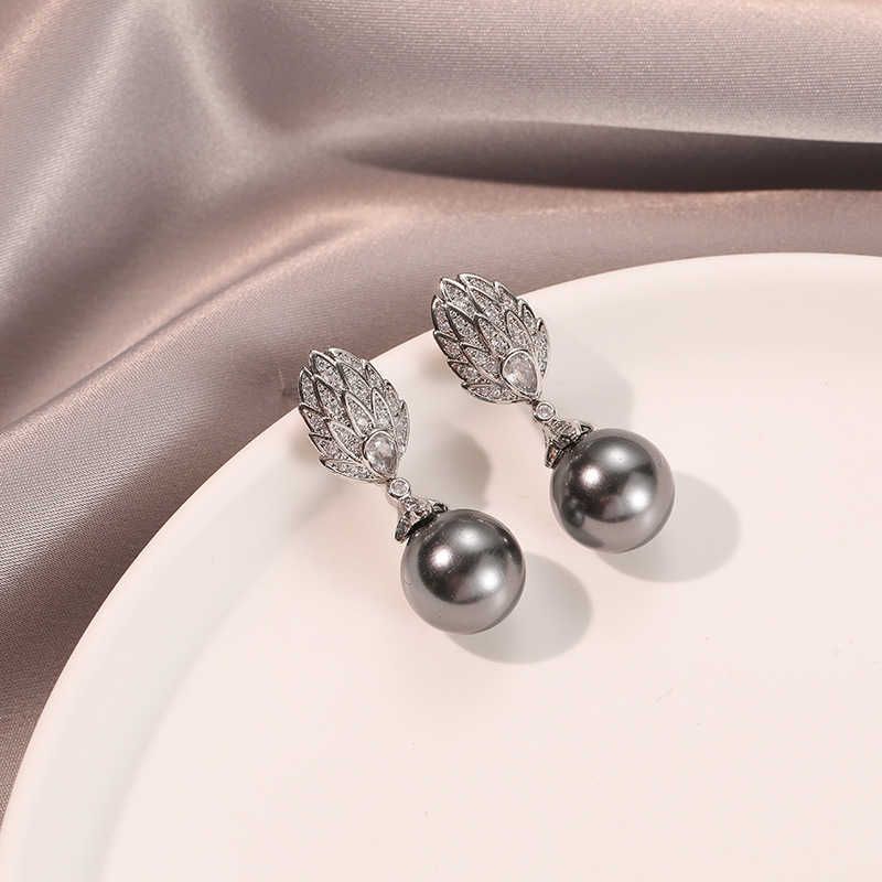 Vintage Fritillaria Pearl Earrings - S