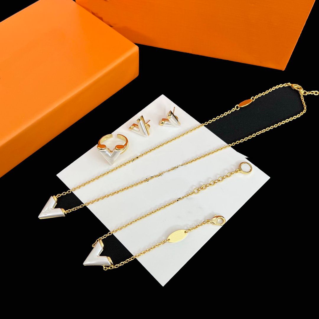 4pcs--necklace bracelet earring ring