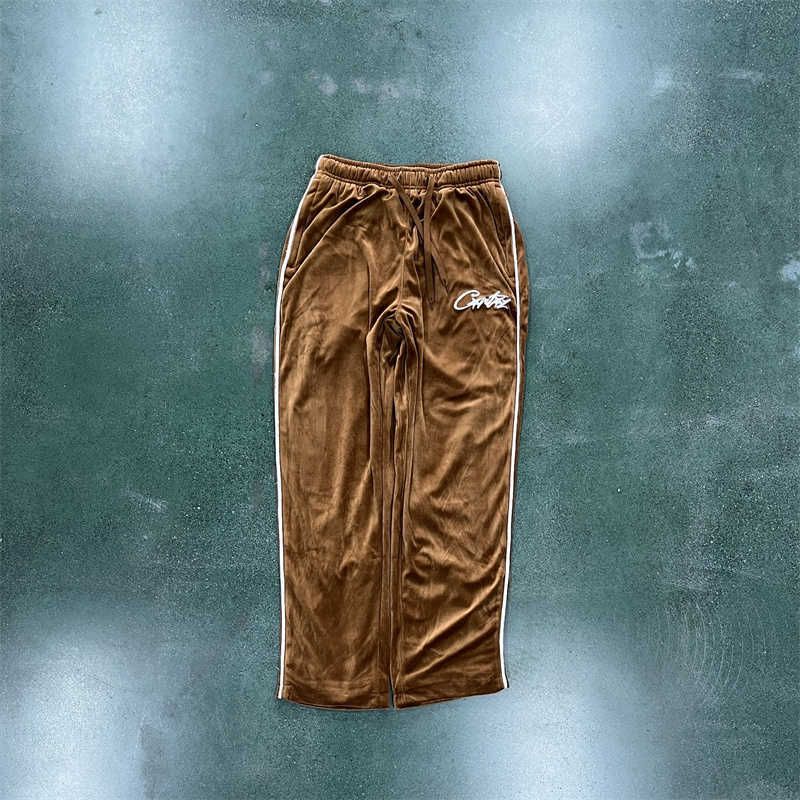 brown pants