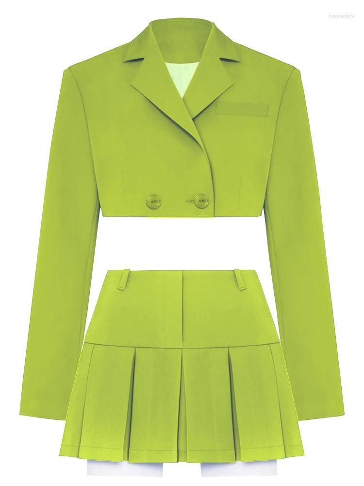 Traje verde