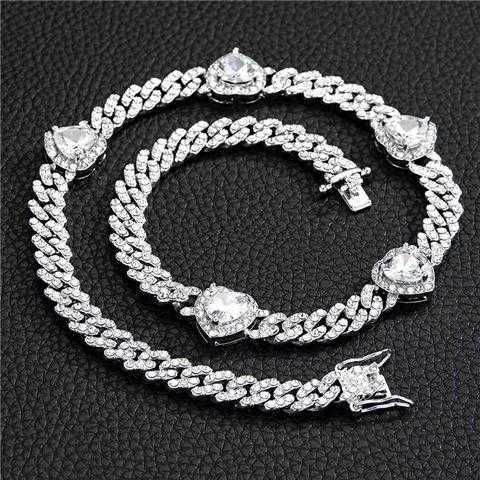 Silverhalsband (40 cm) med fem vita