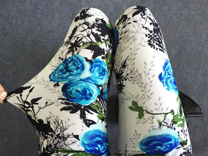 K277 Fleurs bleues