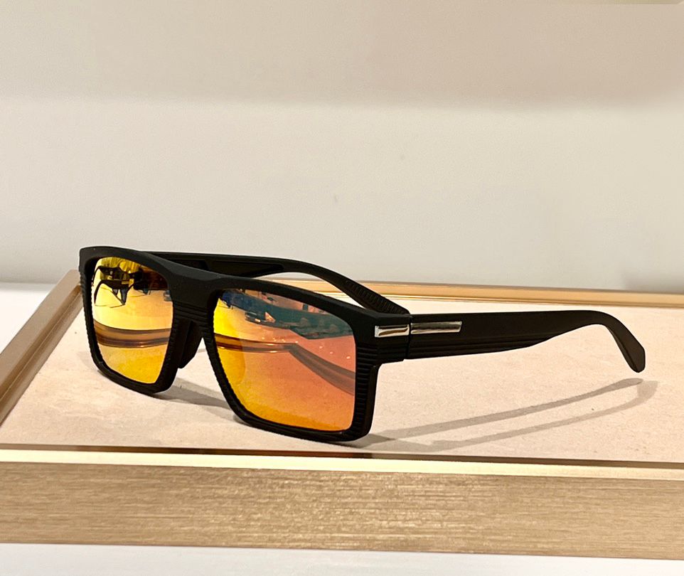 Lunettes de soleil Sport Miroir Noir Or