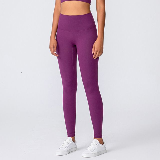 pantalon violet de raisin