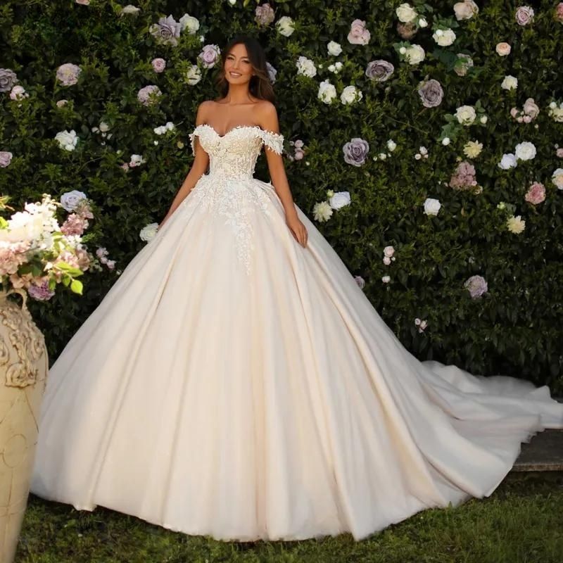 Romantic Sweetheart Neckline Ball Gown