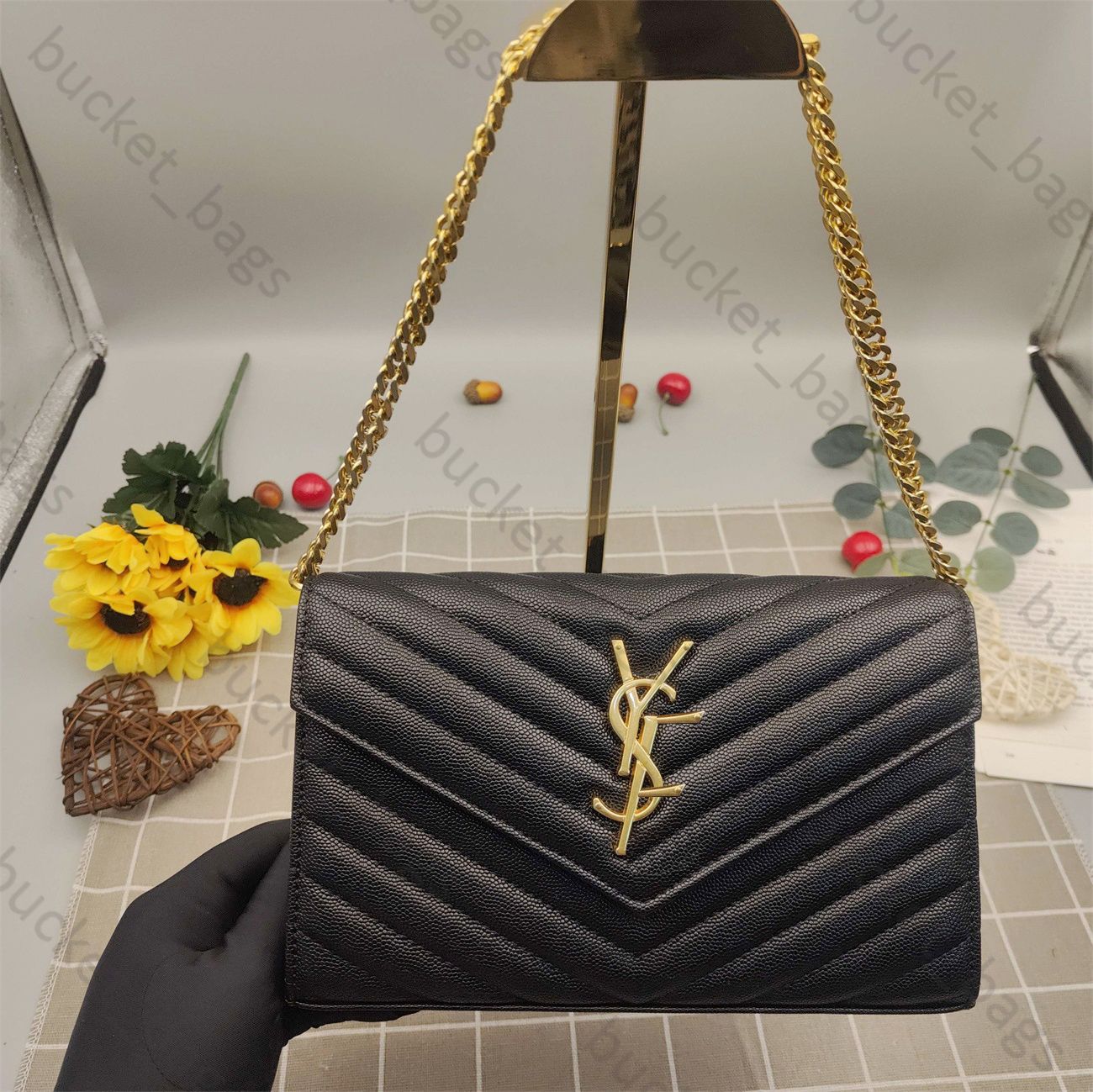 Wholesales Fashionable Ladies Chain Small Crossbody Square Bags Foreign  Style New Trendy Internet Celebrity Lady Shoulder Saddle Bag - China Lady  Bag and Shoulder Bag price