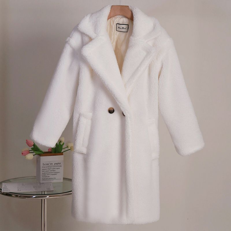 Manteau en peluche blanc