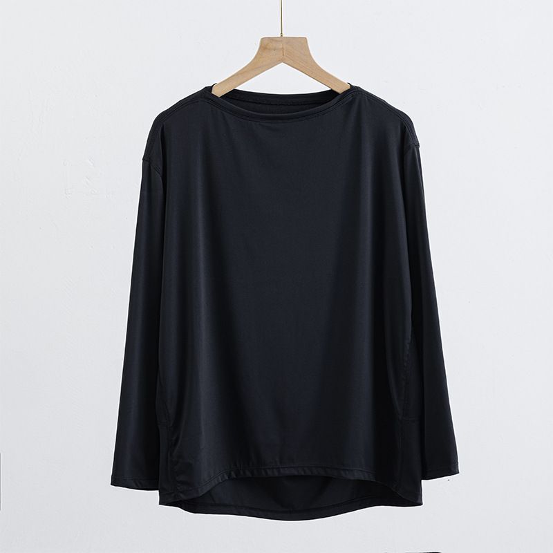 Long black sleeves