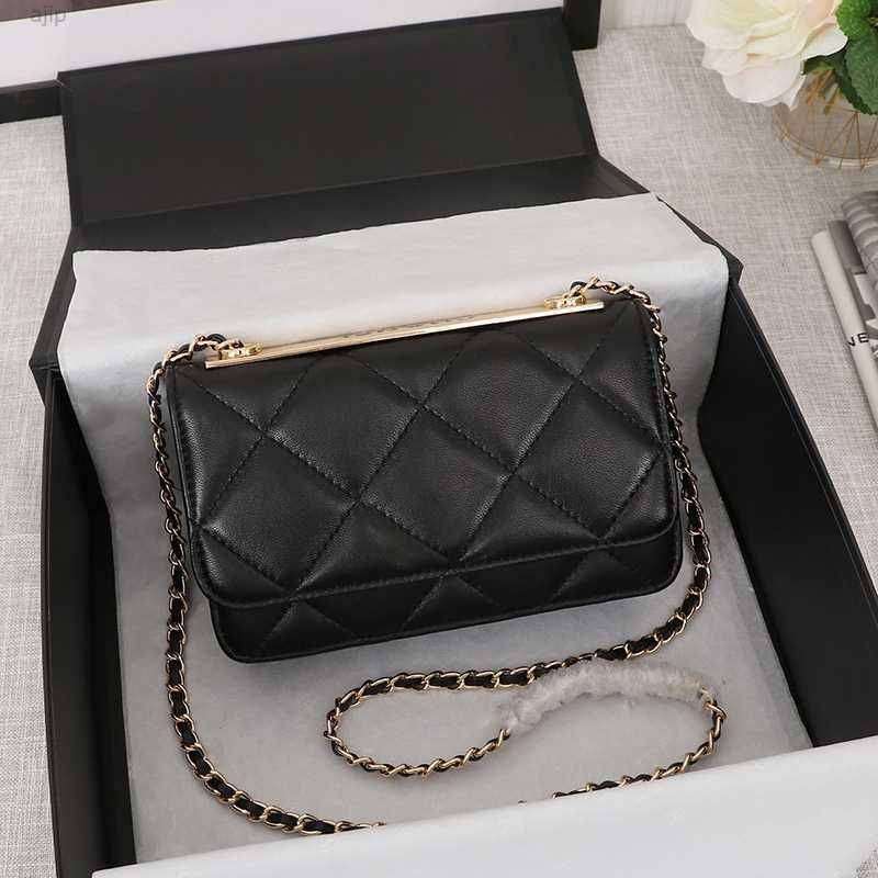 Womens WOC Classic Flap Wallet With Chain Bags Trendy GHW Top Co Handle  Totes Multi Pochette Card Holder Purse Black Crossbody Shoulder Luxury C  Handbags 19CM From Ajip, $61.19
