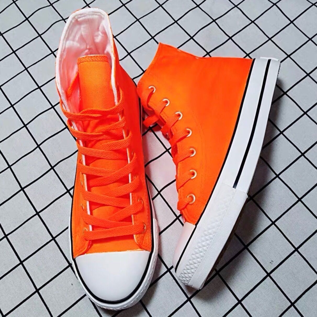 fluorescerande orange