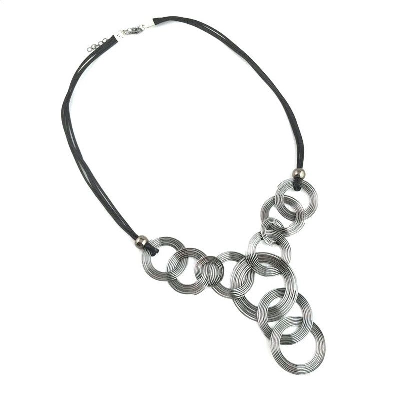 Collier gris