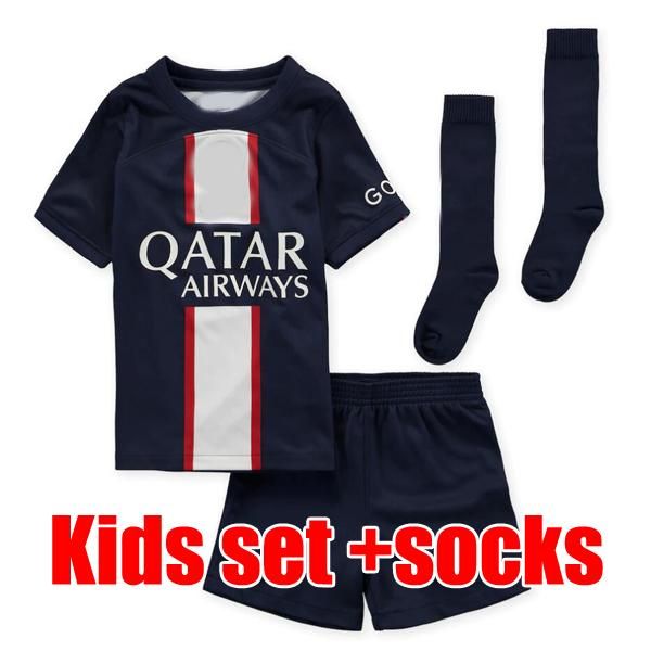 Enfants 22-23 maison + chaussettes