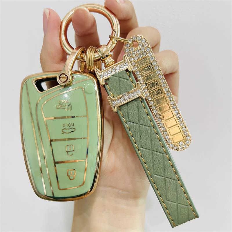 Groene N Keychain