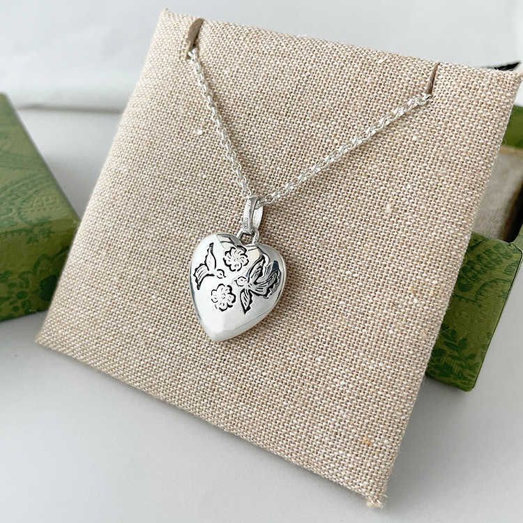 Heart Shaped Flower Bird Necklace-925