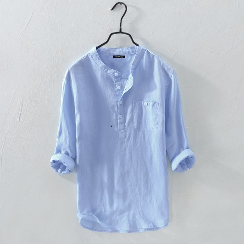 Blaues Shirt