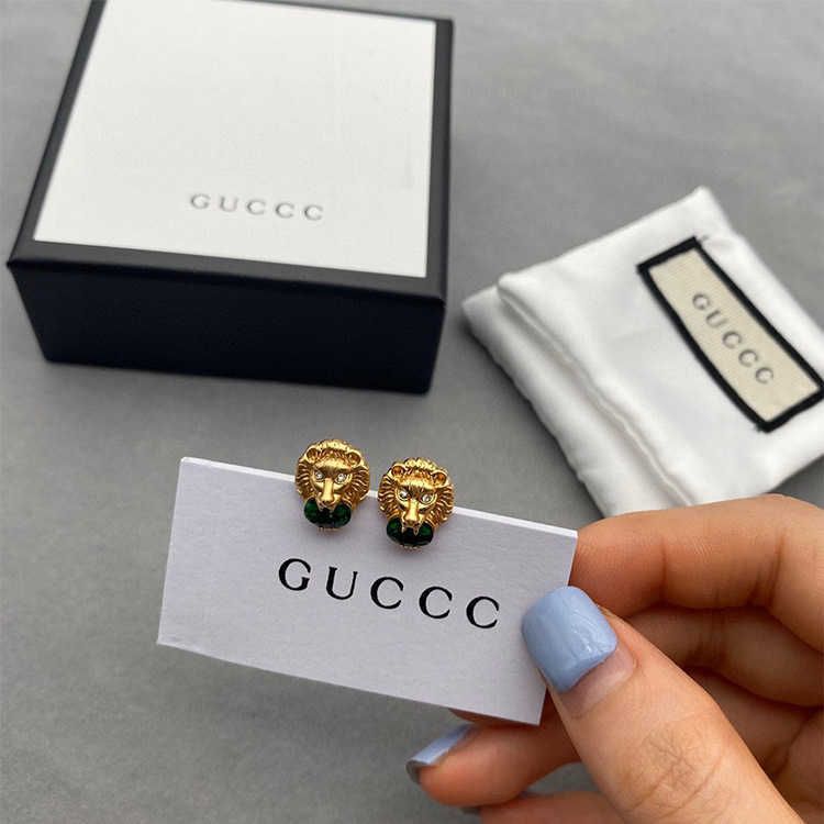 G009 (earrings)