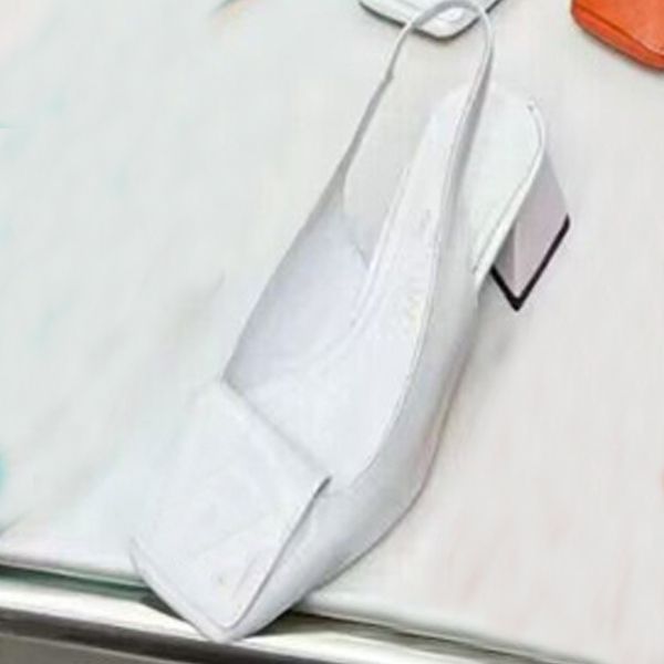 Biały 【sandał】